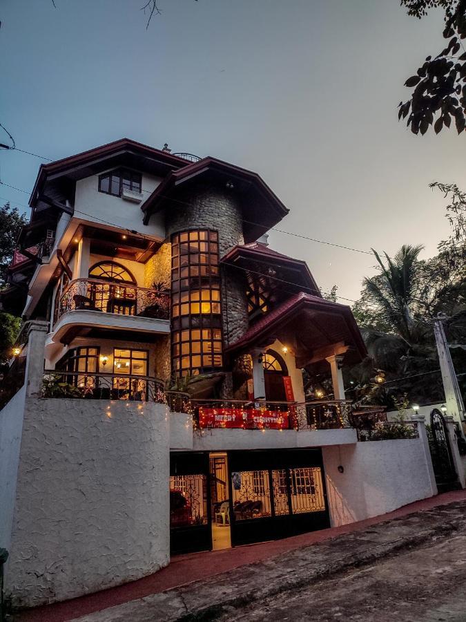 El Castillo Bed And Breakfast Angono Exteriör bild