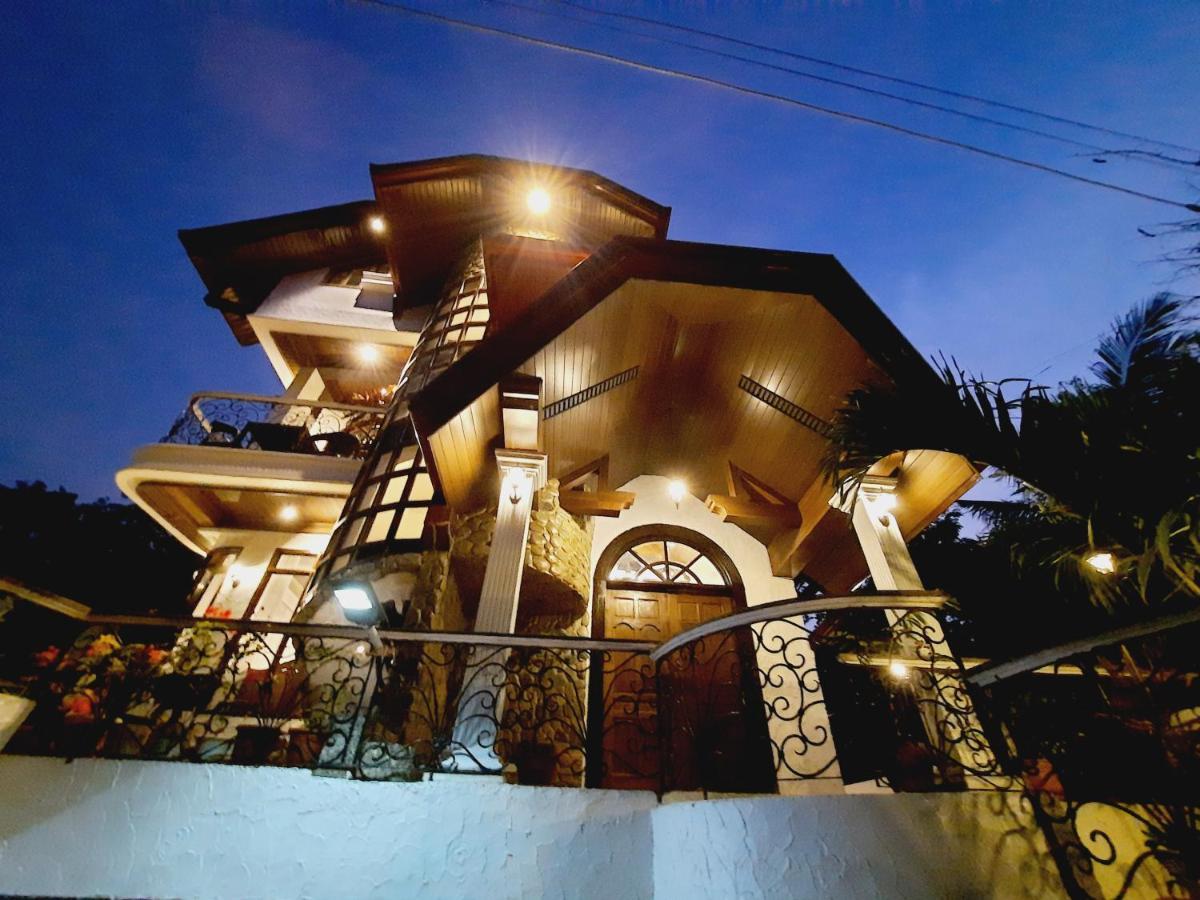 El Castillo Bed And Breakfast Angono Exteriör bild