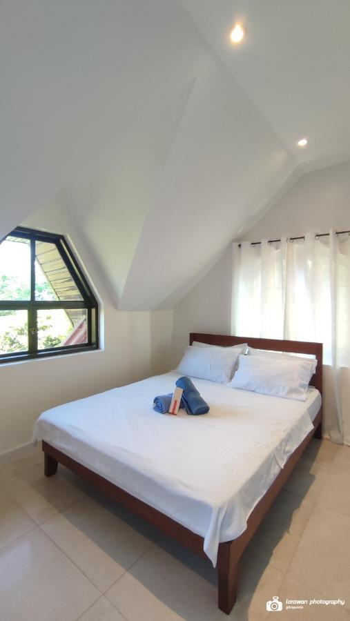 El Castillo Bed And Breakfast Angono Exteriör bild