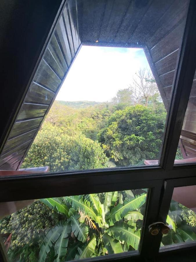 El Castillo Bed And Breakfast Angono Exteriör bild